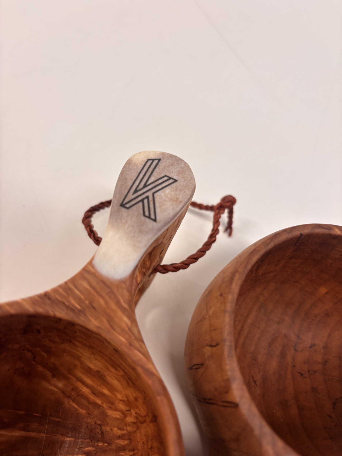 Trä & renhorn graverat